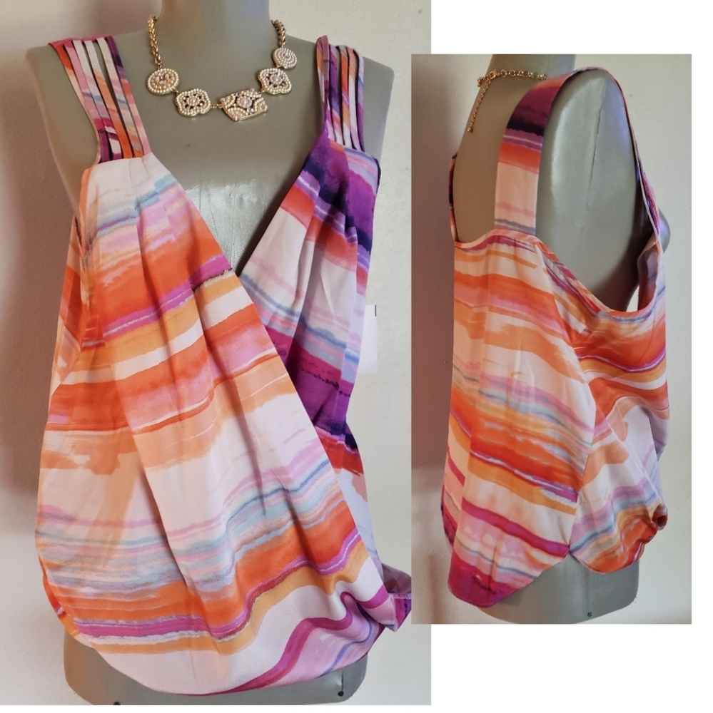 A. NEW YORK faux wrap top. Sz med
